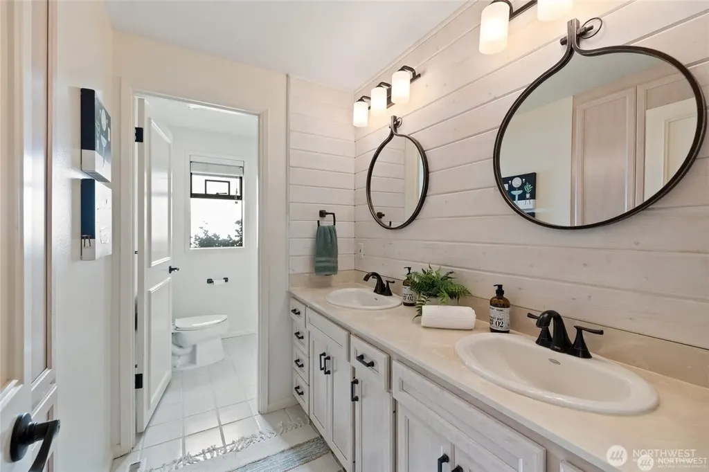 2368 Soundview Drive Langley WA 98260