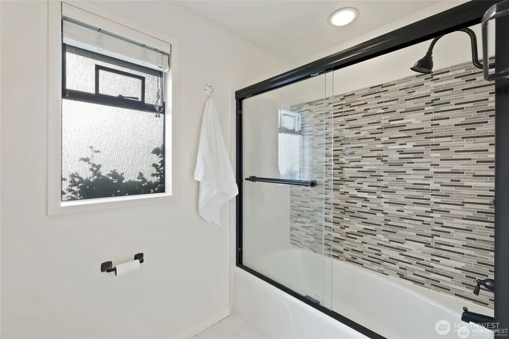 2368 Soundview Drive Langley WA 98260
