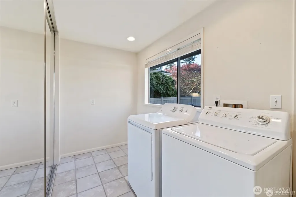 2368 Soundview Drive Langley WA 98260