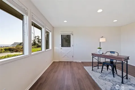 2368 Soundview Drive Langley WA 98260