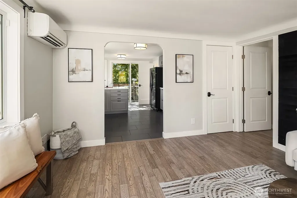 10025 Ashworth Avenue N Seattle WA 98133