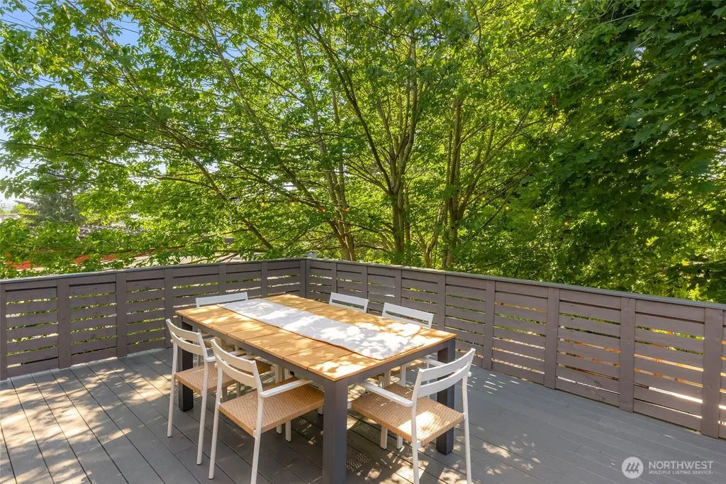 10025 Ashworth Avenue N Seattle WA 98133