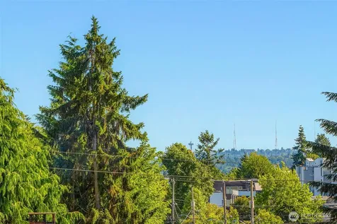 10025 Ashworth Avenue N Seattle WA 98133