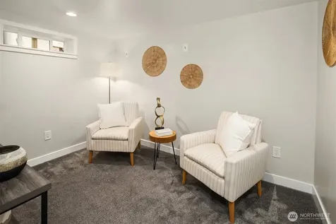 10025 Ashworth Avenue N Seattle WA 98133