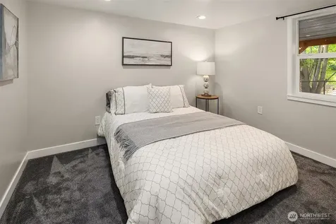 10025 Ashworth Avenue N Seattle WA 98133