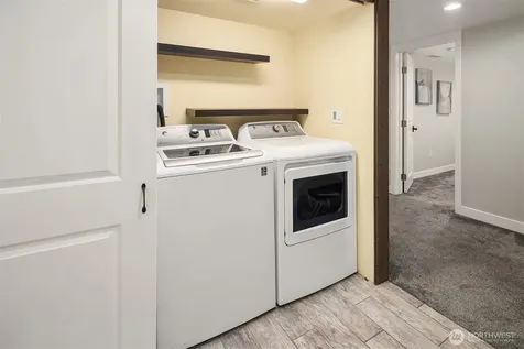 10025 Ashworth Avenue N Seattle WA 98133