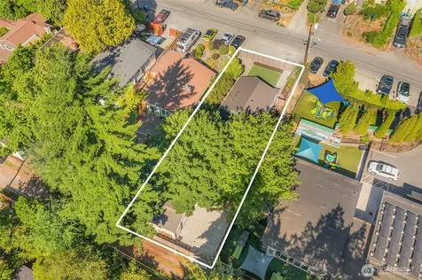 10025 Ashworth Avenue N Seattle WA 98133