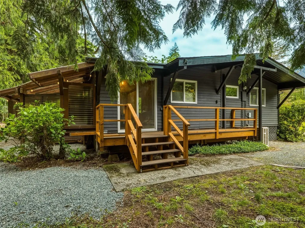 19405 636th Avenue NE Baring WA 98224
