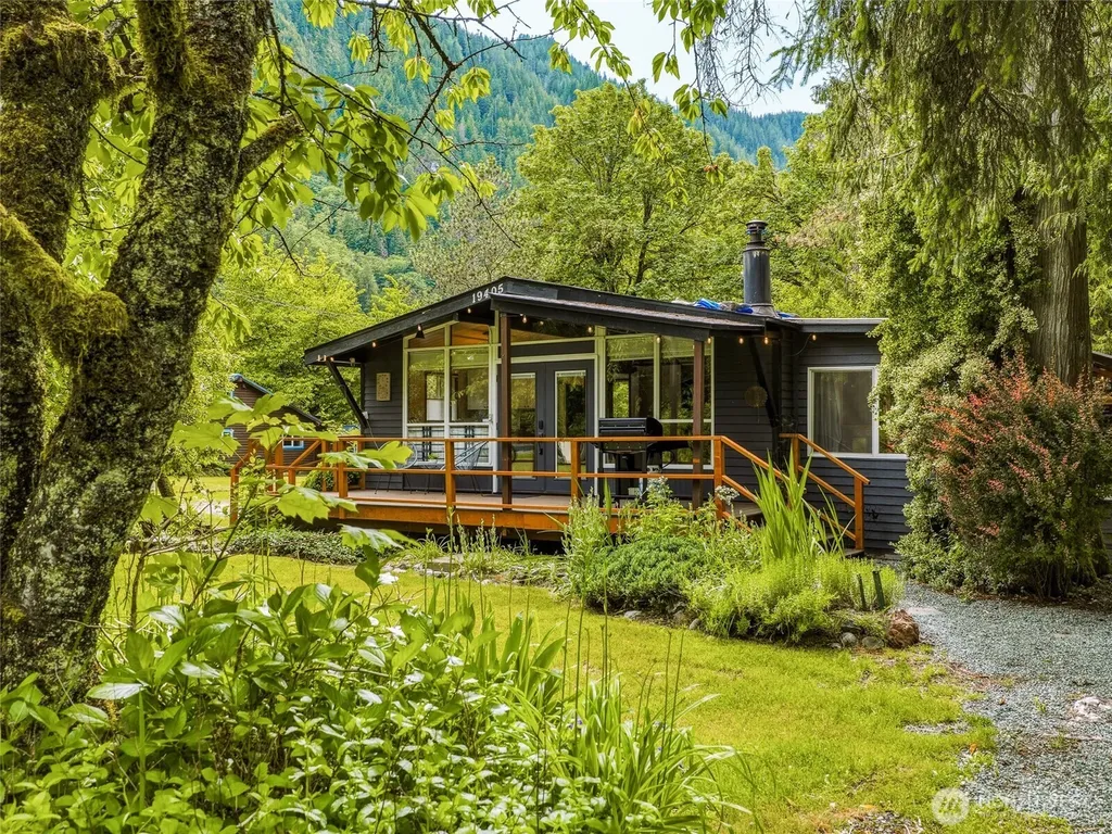19405 636th Avenue NE Baring WA 98224