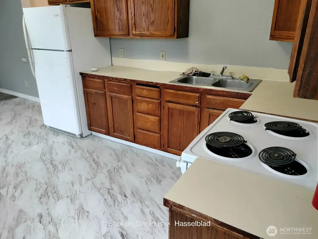 1020 J Street Hoquiam WA 98550