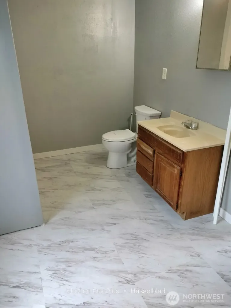 1020 J Street Hoquiam WA 98550