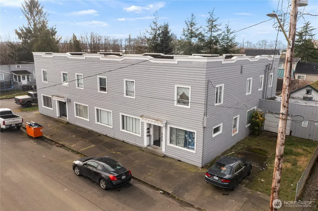 1020 J Street Hoquiam WA 98550