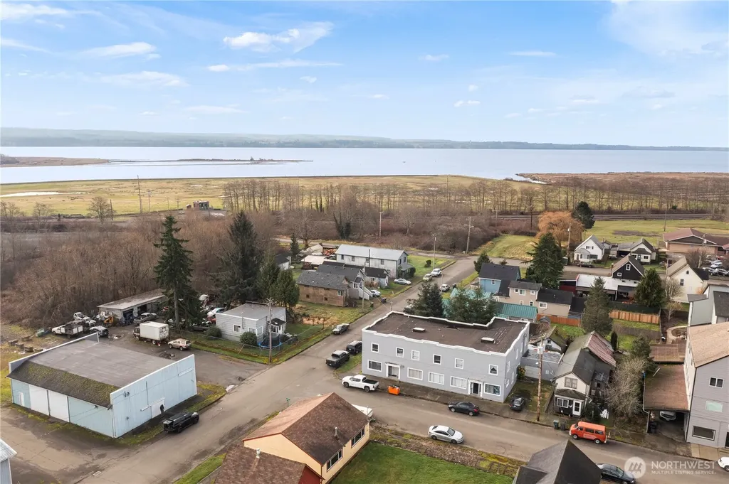 1020 J Street Hoquiam WA 98550