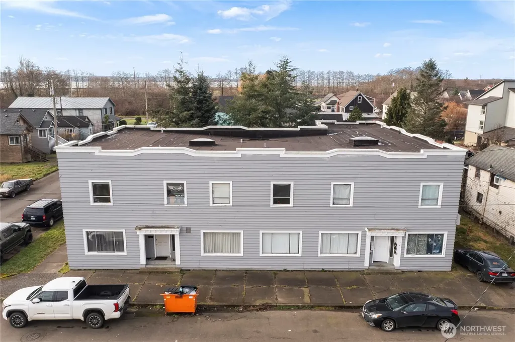 1020 J Street Hoquiam WA 98550