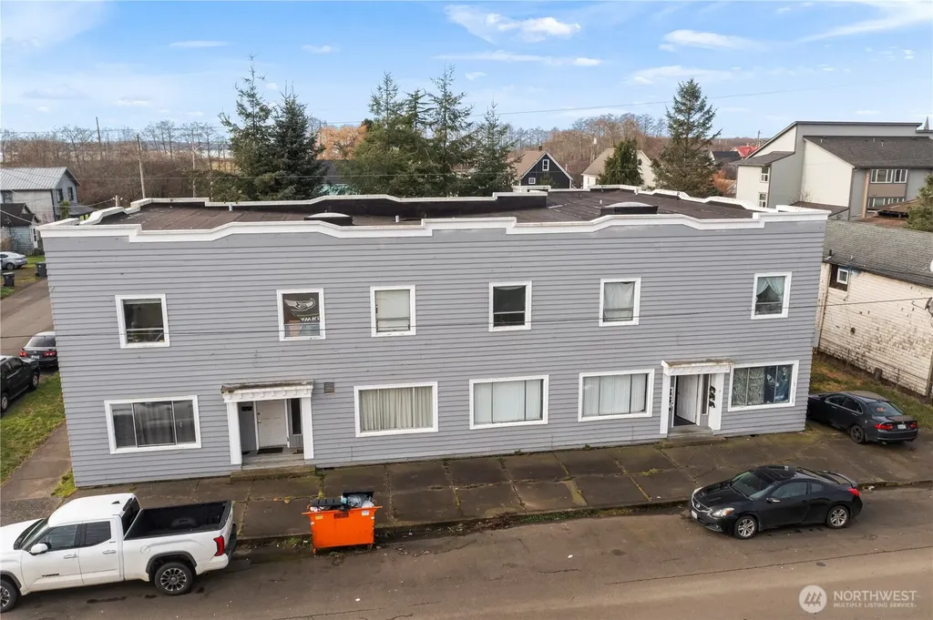 1020 J Street Hoquiam WA 98550