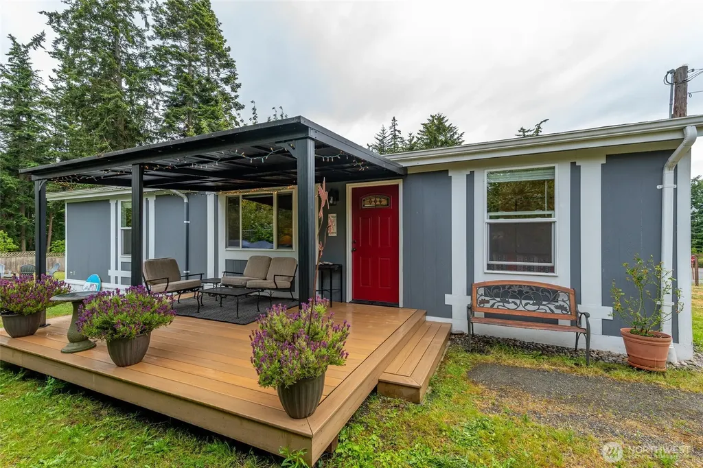 1030 Timber Lane Freeland WA 98249