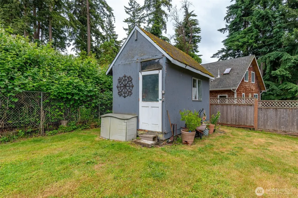 1030 Timber Lane Freeland WA 98249