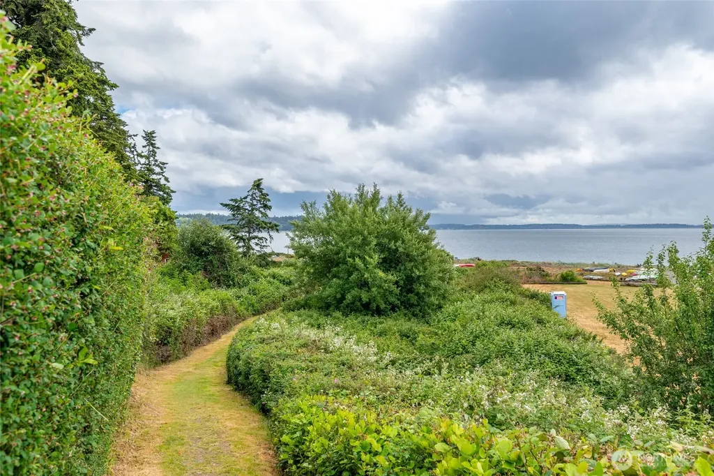 1030 Timber Lane Freeland WA 98249