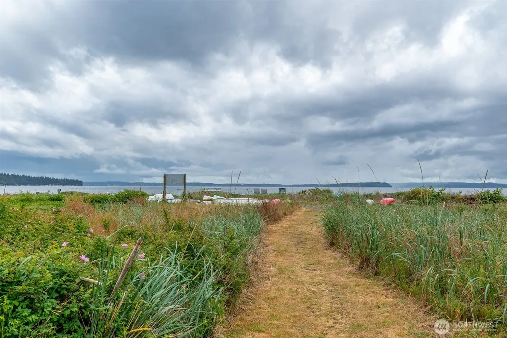 1030 Timber Lane Freeland WA 98249