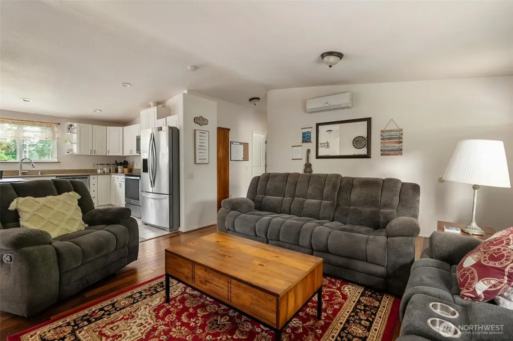 1030 Timber Lane Freeland WA 98249