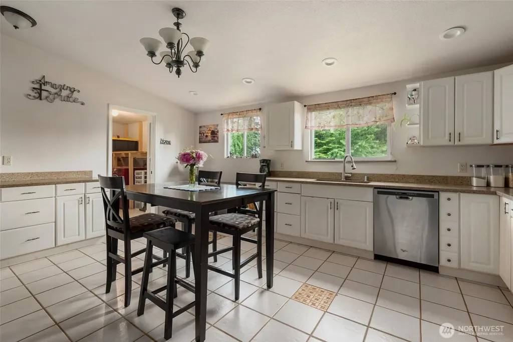 1030 Timber Lane Freeland WA 98249