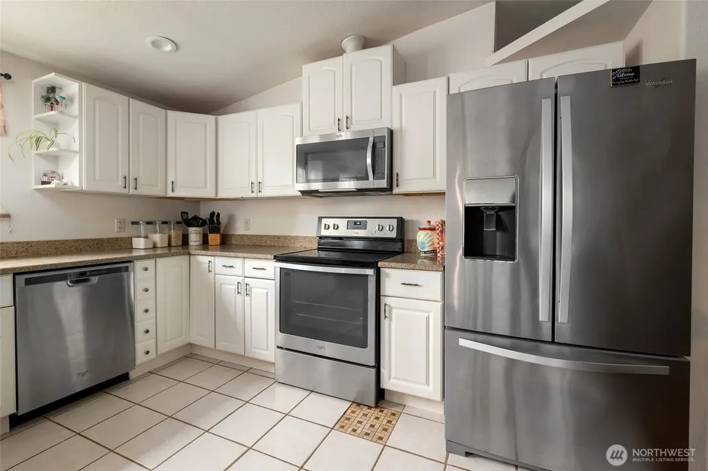 1030 Timber Lane Freeland WA 98249