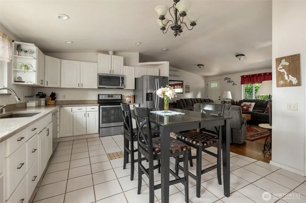 1030 Timber Lane Freeland WA 98249