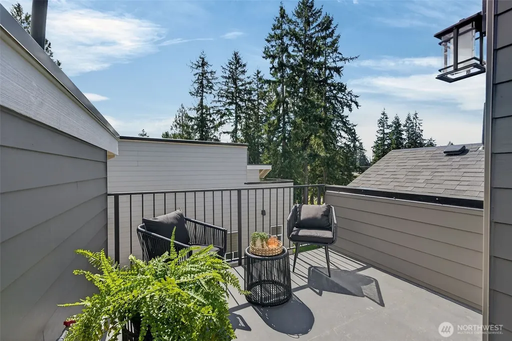 221 NE 185th Street Shoreline WA 98155