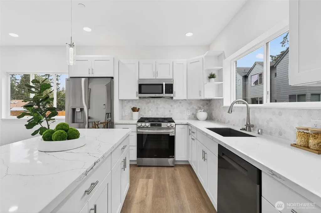 221 NE 185th Street Shoreline WA 98155