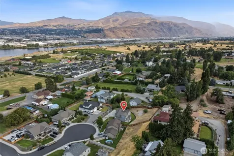 3143 NW Delcon Court East Wenatchee WA 98802