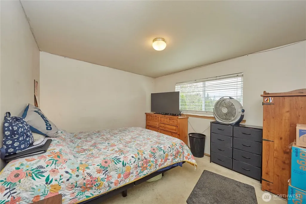 6804 E 132nd Street Court Puyallup WA 98373