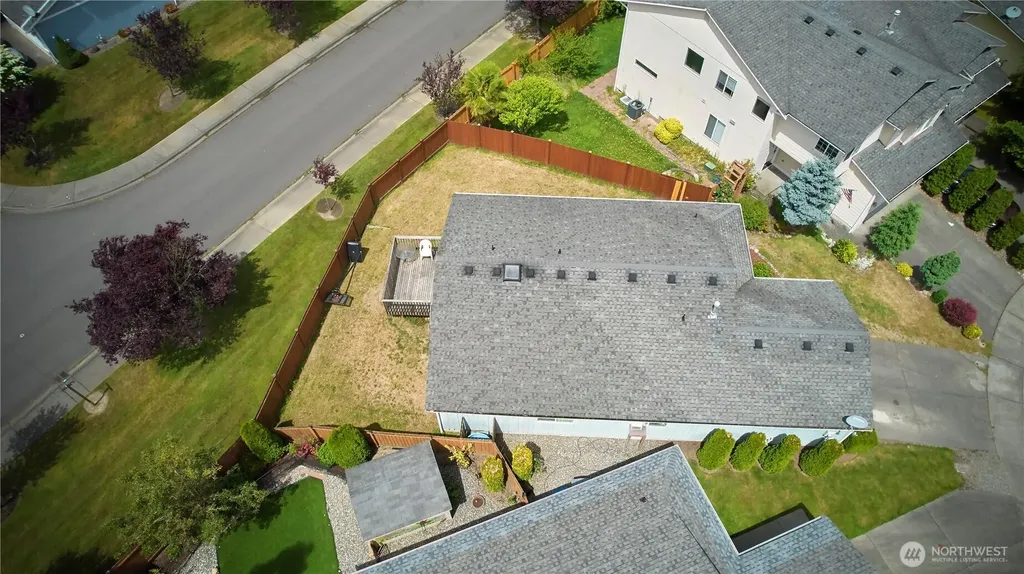 6804 E 132nd Street Court Puyallup WA 98373