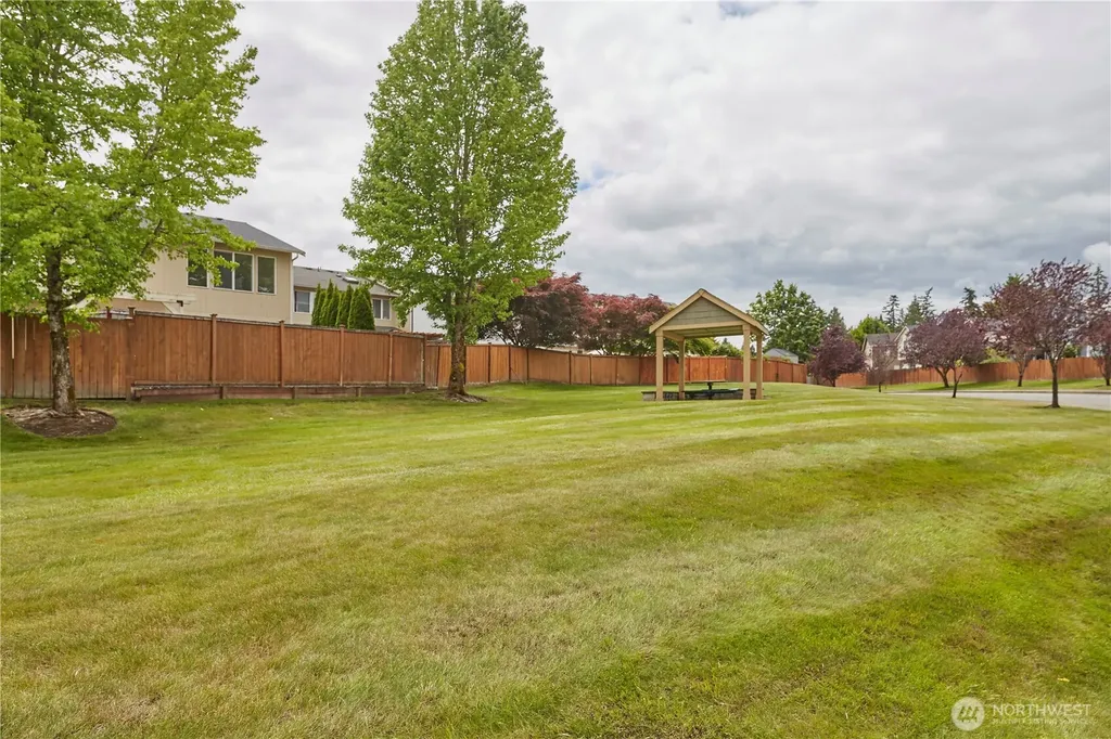 6804 E 132nd Street Court Puyallup WA 98373