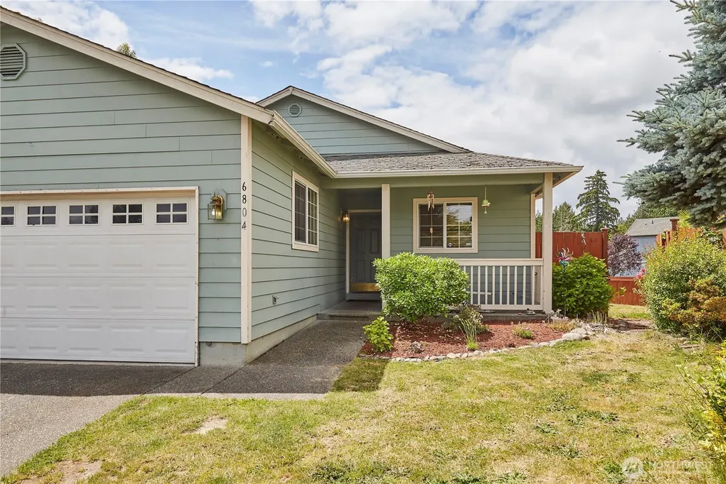 6804 E 132nd Street Court Puyallup WA 98373