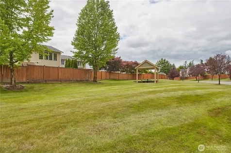 6804 E 132nd Street Court Puyallup WA 98373