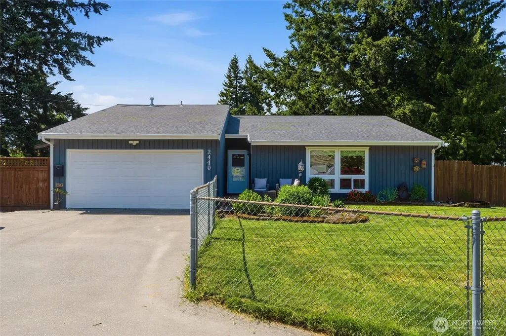 2440 Lincoln Avenue SE Port Orchard WA 98366