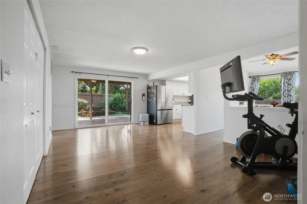 2440 Lincoln Avenue SE Port Orchard WA 98366