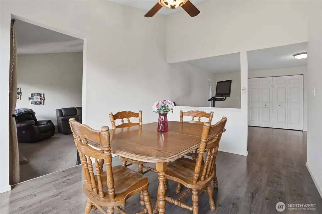 2440 Lincoln Avenue SE Port Orchard WA 98366
