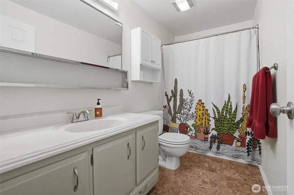 2440 Lincoln Avenue SE Port Orchard WA 98366