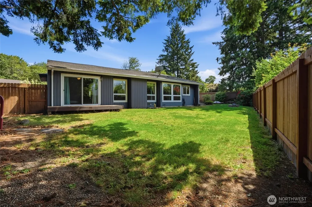 2440 Lincoln Avenue SE Port Orchard WA 98366