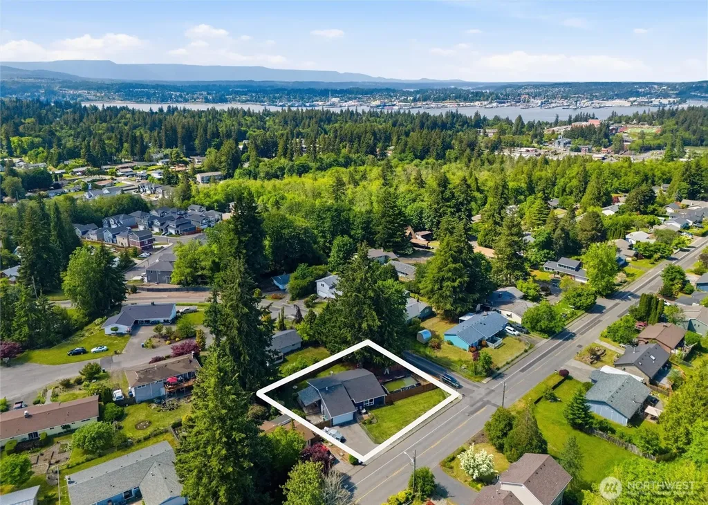 2440 Lincoln Avenue SE Port Orchard WA 98366