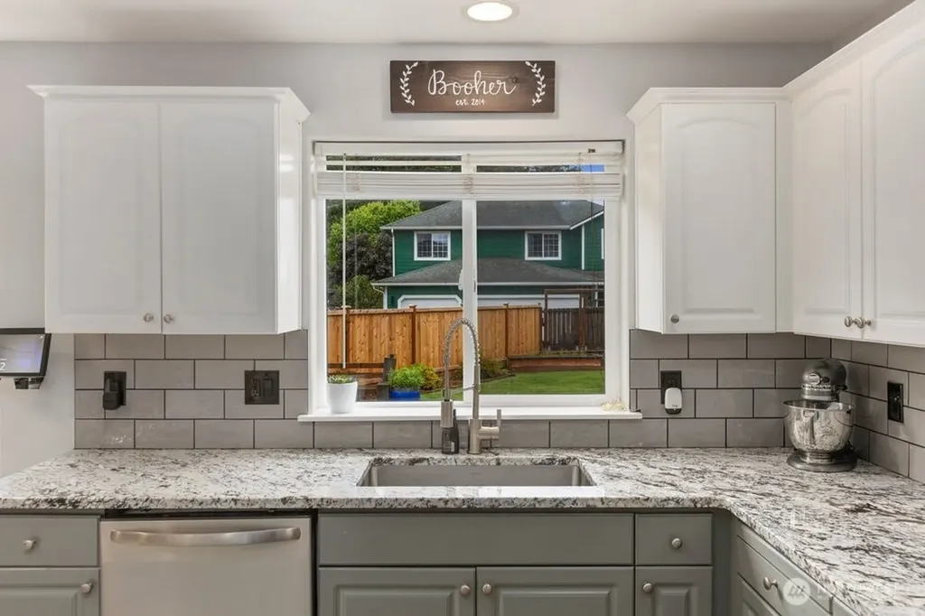 18811 46th Avenue NE Arlington WA 98223
