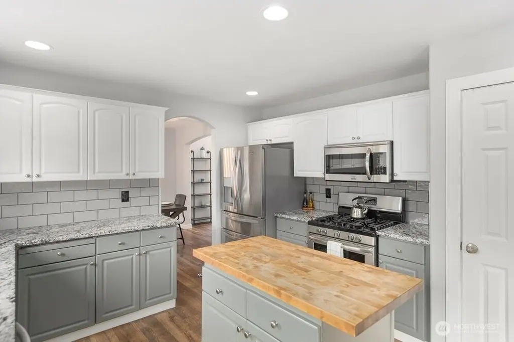 18811 46th Avenue NE Arlington WA 98223