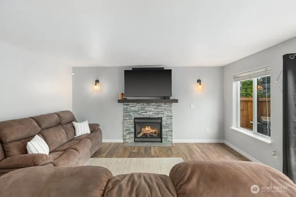 18811 46th Avenue NE Arlington WA 98223