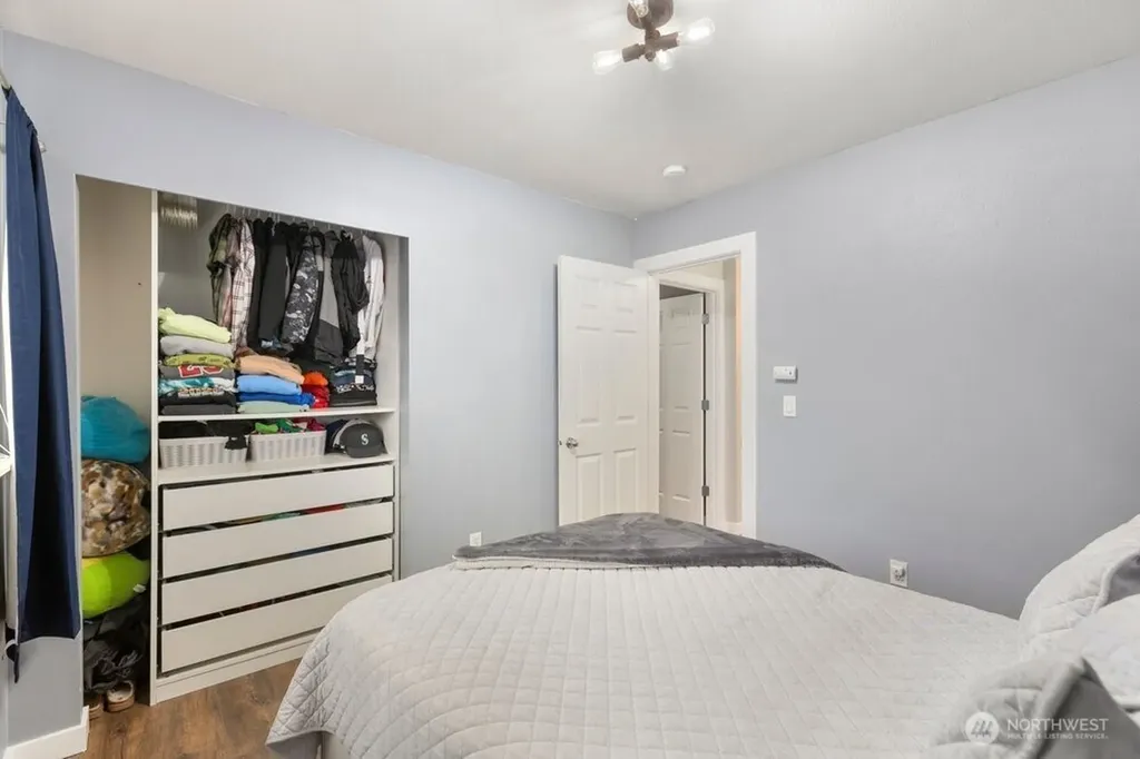 18811 46th Avenue NE Arlington WA 98223