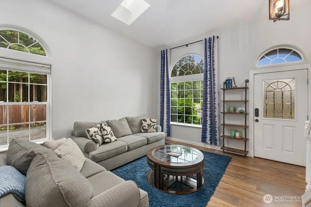 18811 46th Avenue NE Arlington WA 98223
