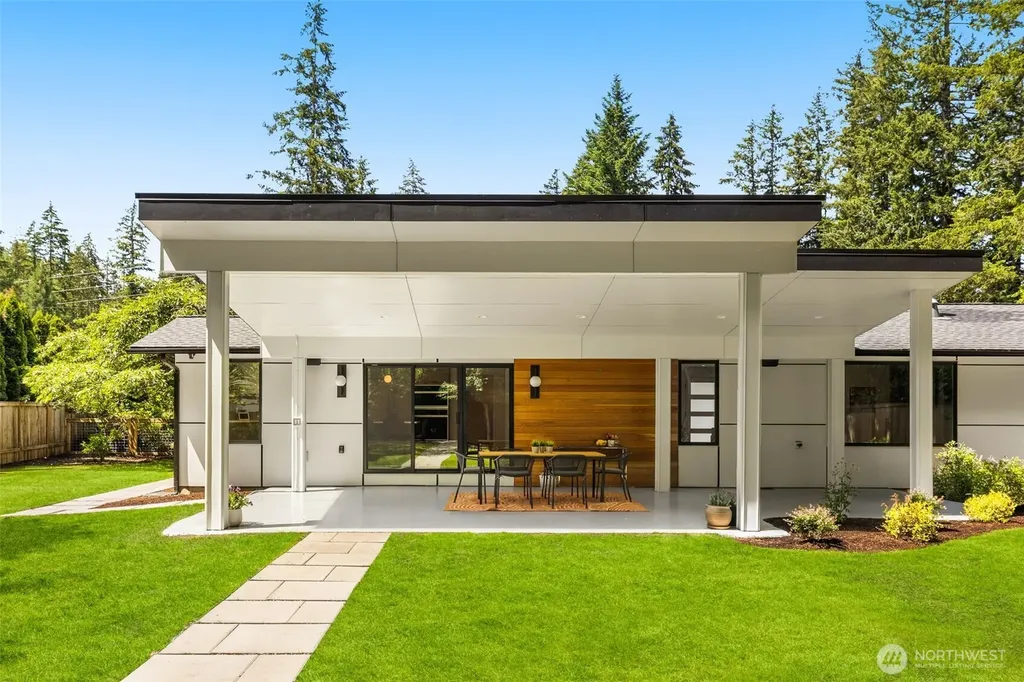 3028 249th Avenue SE Sammamish WA 98075
