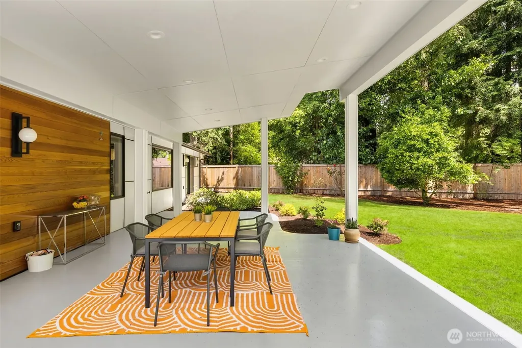 3028 249th Avenue SE Sammamish WA 98075