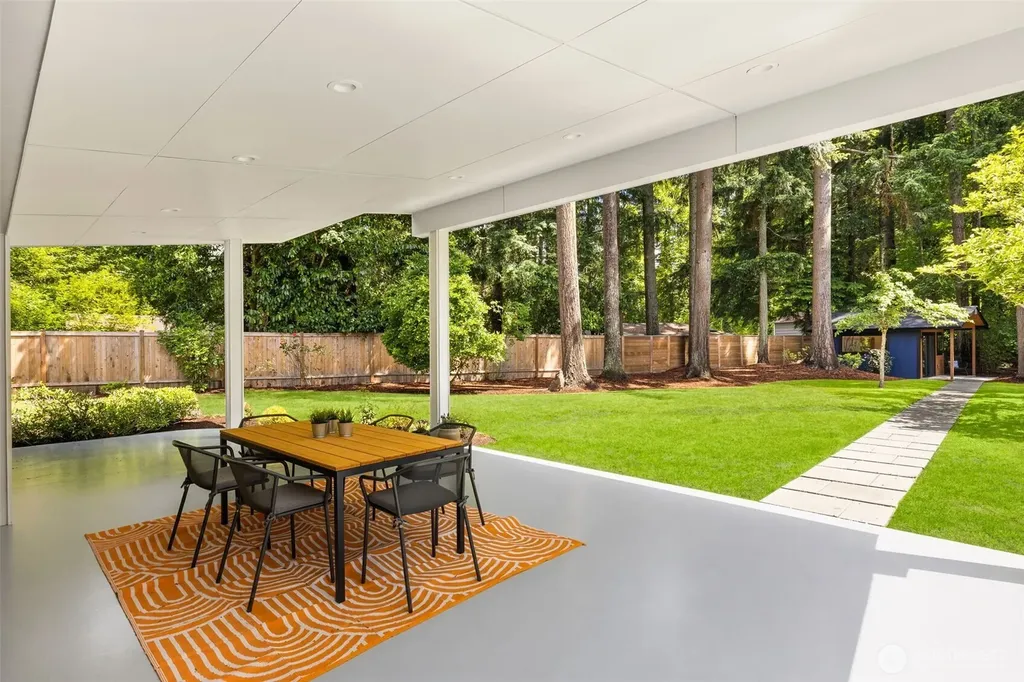 3028 249th Avenue SE Sammamish WA 98075