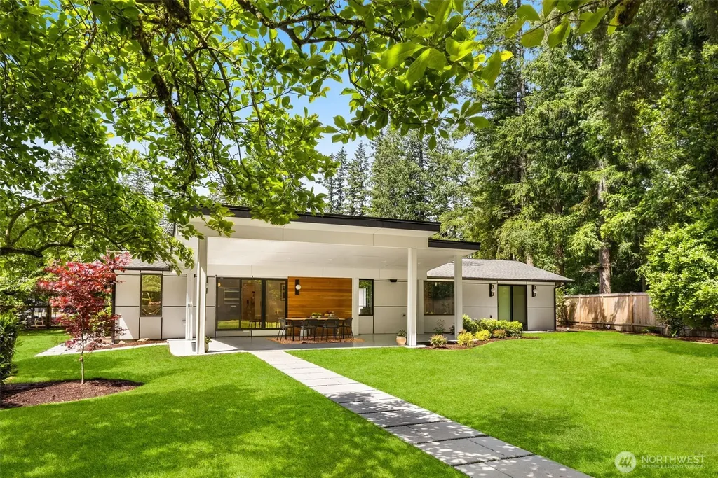 3028 249th Avenue SE Sammamish WA 98075